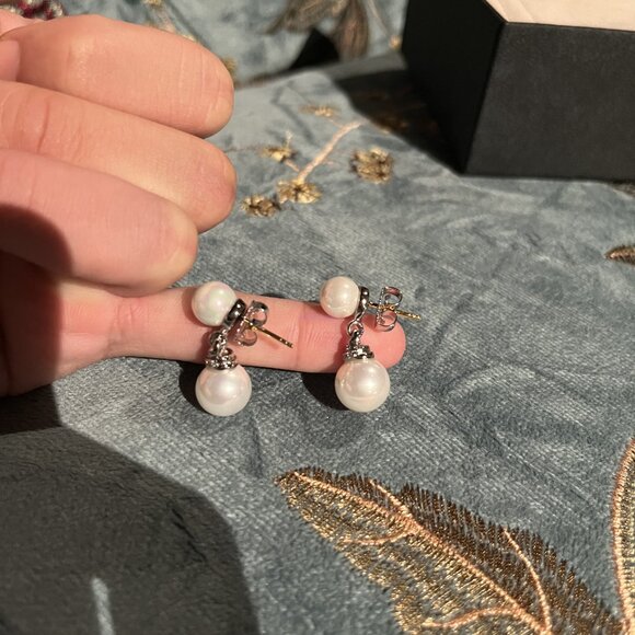 D̲a̲v̲i̲d̲ ̲Y̲u̲r̲m̲a̲n̲ Pearl Earrings - Picture 5 of 5